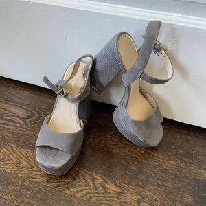 Kenneth Cole Gray Platform NWOB